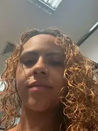 Chloe_Leaozinho webcam model stream image