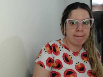 VeraVersace webcam model stream image