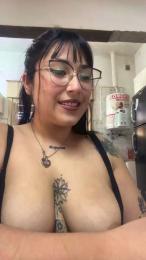 Lareyni26 webcam model stream image