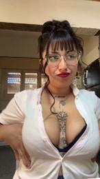Lareyni26 webcam model stream image
