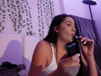 emma_johnson_ webcam model stream image