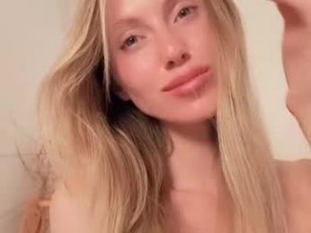 polynessia webcam model stream image