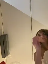 -AngelAri- webcam model stream image