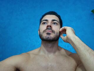 Cutler Q webcam flirt4free model stream image