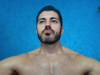 Cutler Q webcam model stream image