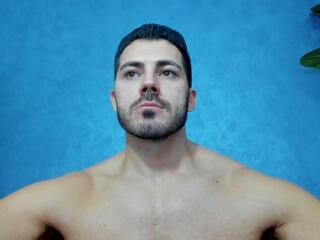 Cutler Q webcam model stream image