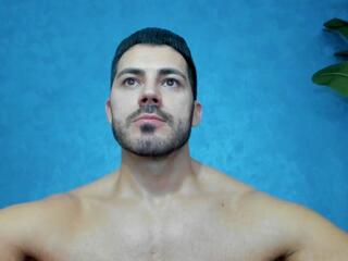 Cutler Q webcam model stream image