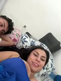 ValenSuarez25 webcam stripchat model stream image