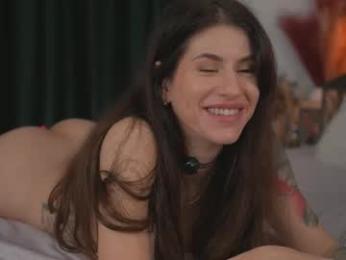 alyonaqueen_ webcam model stream image