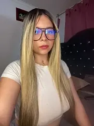 CristalGmez webcam stripchat model stream image
