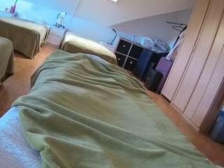 voyeurcam-julmodels-bed-1 webcam camsoda model stream image