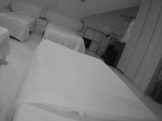 voyeurcam-julmodels-bed-1 webcam model stream image