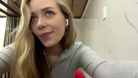 One_On_Mllion webcam model stream image
