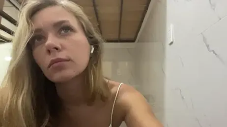 One_On_Mllion webcam model stream image
