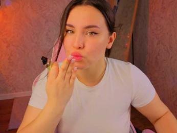 Nelie-Evans webcam model stream image