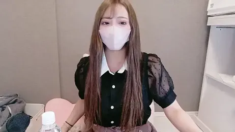 _chanMOMO_ webcam model stream image