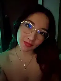 lunnaa_ webcam model stream image