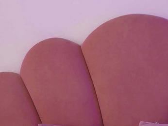Breezellyn webcam model stream image
