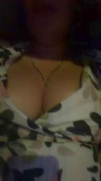 Iris26 webcam model stream image