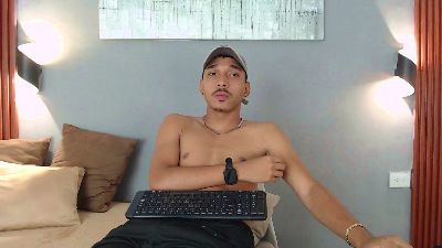 Julian_Dark_ webcam model stream image