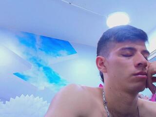 Matthew Mackalister webcam model stream image