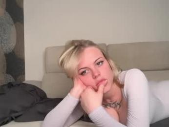 roselunes webcam model stream image