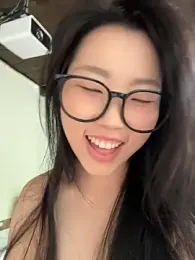 xiaozz-001 webcam stripchat model stream image