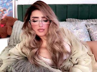 Skye Rhodes webcam model stream image