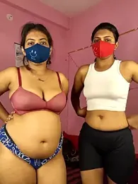 Wlid_HotCouple webcam model stream image