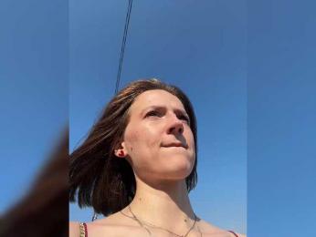 EllieTonee webcam model stream image