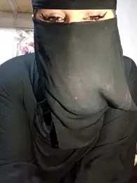 -Batta- webcam model stream image