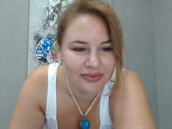 AvaQueen webcam model stream image