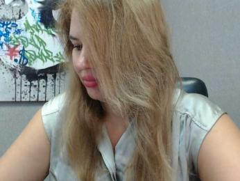 AvaQueen webcam model stream image