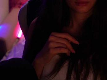 Allla webcam model stream image