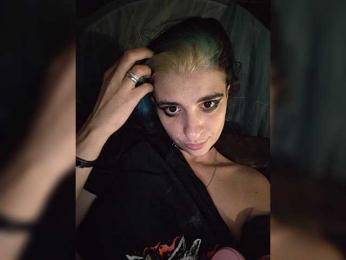 CrazySquirtSiren webcam bongacams model stream image