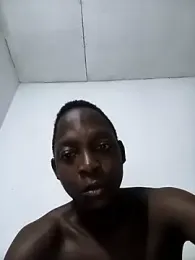 Biguyzi webcam model stream image