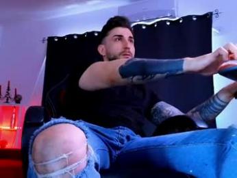 mightyaaron webcam model stream image