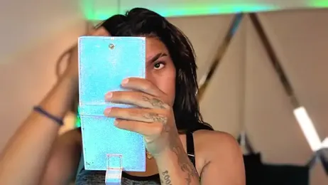 MeelFox webcam model stream image