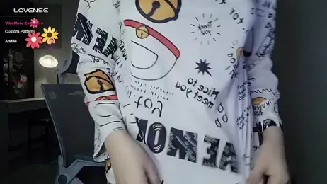 _Uiii webcam model stream image