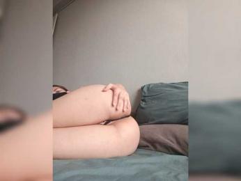 Kirakissa webcam model stream image