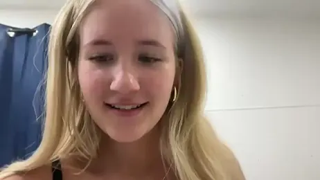 itssosierra webcam stripchat model stream image