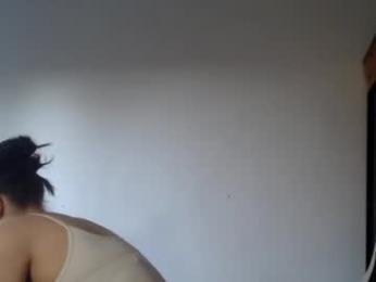 blondyelena webcam model stream image