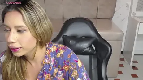 Evy_Luxx_v webcam model stream image