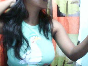 Sarah-001 webcam model stream image