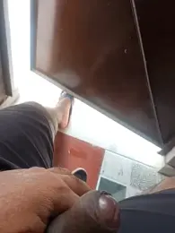 Gururonny07 webcam model stream image