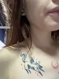 Rinamay_ webcam model stream image