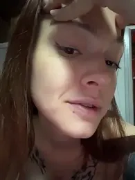 Rinamay_ webcam model stream image