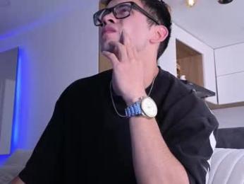 phantom_bigger1 webcam model stream image