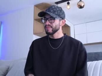 phantom_bigger1 webcam model stream image