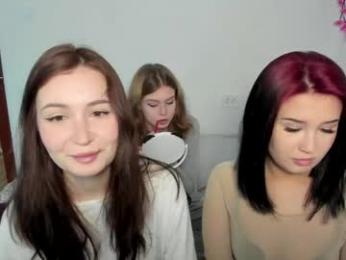 eumomino webcam chaturbate model stream image